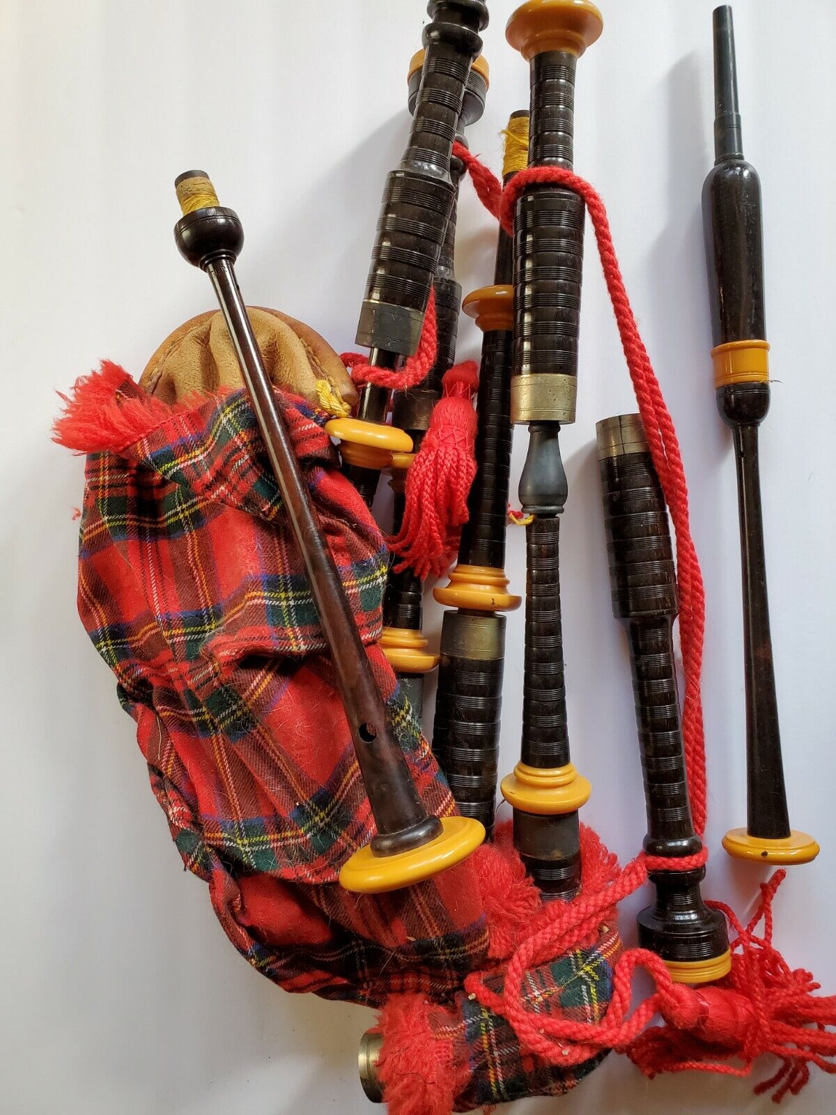 Grainger Scottish Bagpipes Made In Glasgow
